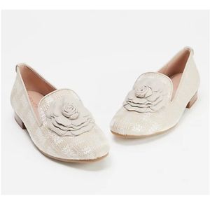 New Taryn Rose Women's Brigitta Loafer DUNE/Chalk Size 9 1/2 Nwob.